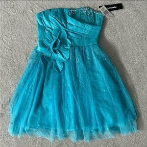 Kohl’s mymichelle NWT blue short prom homecoming dress - size 7